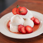 DOA - 料理写真:季節果物のパブロワ☆