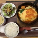 カジュアルダイニング Bon - オムレツ乗せハンバーグ　1250円➕チーズトッピング300円