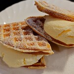 茶房こもん - アイスクリームワッフル♪