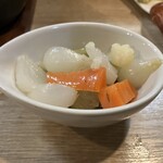 鶴橋 粉KONA - 自家製ピクルス100円　　箸休めにチョードええ