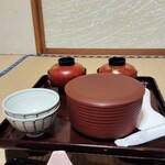 若松屋 村井六助 - お櫃ご飯とお吸い物もすでにスタンバイ