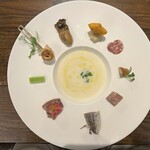 291739934 - はじまりは10品の小さな前菜で