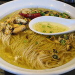 弘明寺丿貫 - ムール貝のアヒージョソバ