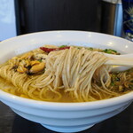 弘明寺丿貫 - ムール貝のアヒージョソバの麺