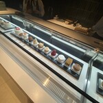 Hills House Dining 33 Pâtisserie à la Maison - 