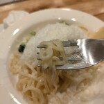オットモンテ - 麺はもちっとしたいい感じ