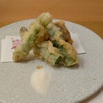 定山渓第一寶亭留　翠山亭 - 揚げ物　じゃがいも　アスパラ　タラの芽