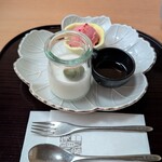 定山渓第一寶亭留　翠山亭 - 桑の木プリン　雨ノ日と雪ノ日ジェラート