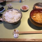 山山食堂 - 明太子にごま油がかる〜く振ってあるんですよ、米お代わり案件ですよ　私が頼んだのに全部息子に持ってかれました涙