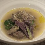 A TUTTA - 豚肉の色々な部位のスープ