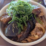 すき家 - スパイシー麻婆茄子牛丼ミニ、アップ
