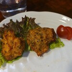 キッチン ブルー グローブ - から揚げは残り２個、店舗で食べるのは初！