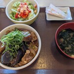 すき家 - スパイシー麻婆茄子牛丼ミニ、シーザーランチセット