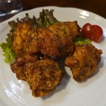 キッチン ブルー グローブ - から揚げのアップ