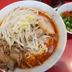 ラーメン二郎 - ラーメン半分＋ＳＫ青ネギ崩