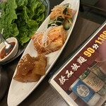 韓国家庭料理 マビの台所 - キムチ盛り合わせ