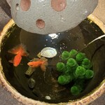 九つ井 - 店内　金魚
