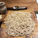 九つ井 - 店内で手打ちのざる蕎麦