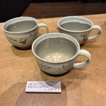 九つ井 - 器も展示、販売しています。
      可愛いマグカップ