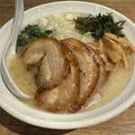 飛翔 - 濃厚鶏白湯らーめん+チャーシュートッピング