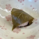 シャトレーゼ - 料理写真:大島桜の桜餅