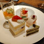 フォルク キッチン オールデイダイニング  - 