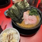 家系ラーメン 王道乃印 - 無限ニンニク50円TPマヨ