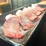 焼肉ホルモンばつぐんや - 