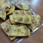 煎餅工房 さがえ屋 - 『やみつきしみかりせん』　600円