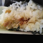 らーめん喜六 - らーめんセット650円、おにぎり中身(2025.3.9)