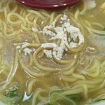 らーめん喜六 - らーめんセット650円、白コショウ投入(2025.3.9)