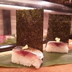 丸萬寿司 - 〆鯖押寿司