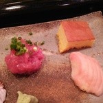 丸萬寿司 - マグロ､玉､ガリ