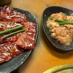 炭火焼肉＆ホルモン伝次 - 