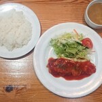 レストラン 141 - サービスメニューBサーモンのチーズ焼き¥750(ライス&スープ付)