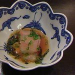 Omakase Kappou Idutsuya - 先付け：ウニとひらめを浅葱でさっぱりいただきます。