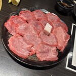 焼肉　萬輝 - 塩タンヾ(๑⃙⃘´ꇴ｀๑⃙⃘)ﾉ