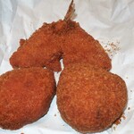 (有)肉のマルサン - 購入したフライ。