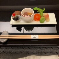 料亭 玉家 - 前菜（磯つぶ貝の旨煮＆生ホタルイカ＆卵黄の西京味噌漬け＆そら豆のつや煮＆ミョウガの酢漬け）