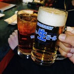 先ずは乾杯です　(*^o^)_d[]☆[]b_(^-^*)