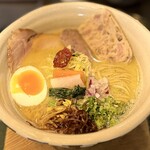 ORIBE - 特製チャーシュー白湯麺1400円