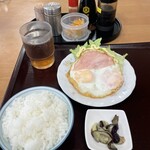 ウベ食堂 - ｢自分に朗報｣ウスターソースあります