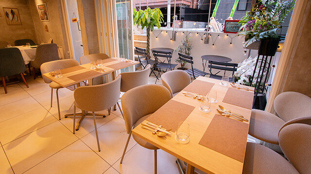 座席 : La Speranza （ラ スペランツァ） - 新宿御苑前/イタリアン