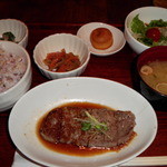 サザンカフェスタイル - やわらか牛肉のステーキ。このセットにドリンクバーが付いて900円