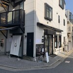 中華蕎麦 きつね - 開店前の店舗外観