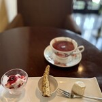カフェ ド SaRa - 紅茶と３つのプチデザート