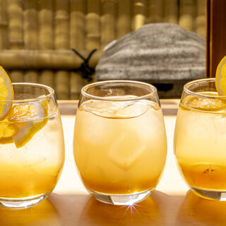 こだわり素材の自家製シロップを使用！オリジナルドリンクが充実