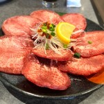 焼肉くりはら - タンは思いのほか厚め