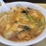 中国屋台十八番 - かんとんんめん 930円 小ライス 120円