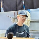 浅草真九郎 - オシャレ白メガネ